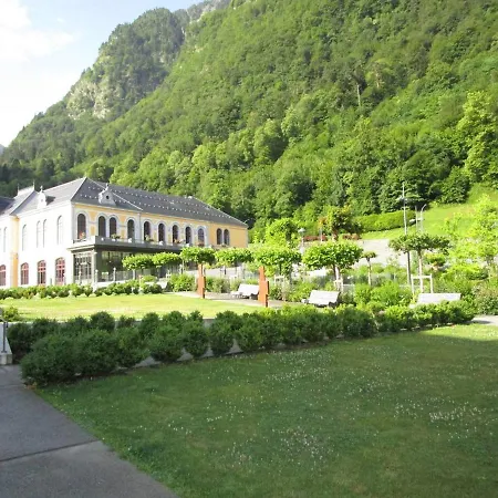 3 Pieces Pour 6 Personnes, Centre-ville De Cauterets, Proche Thermes Et Telecabine - Fr-1-234-124